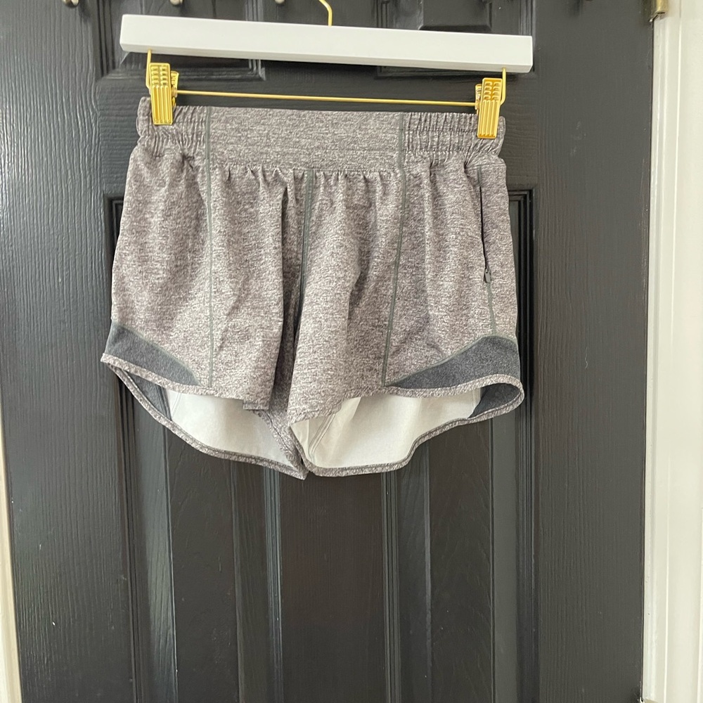 LULULEMON 4” HOTTY HOT SHORTS